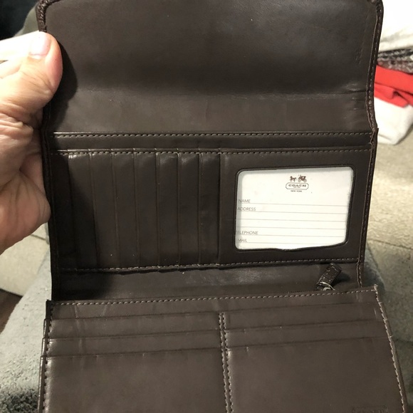 Brown coach wallet - Picture 2 of 2